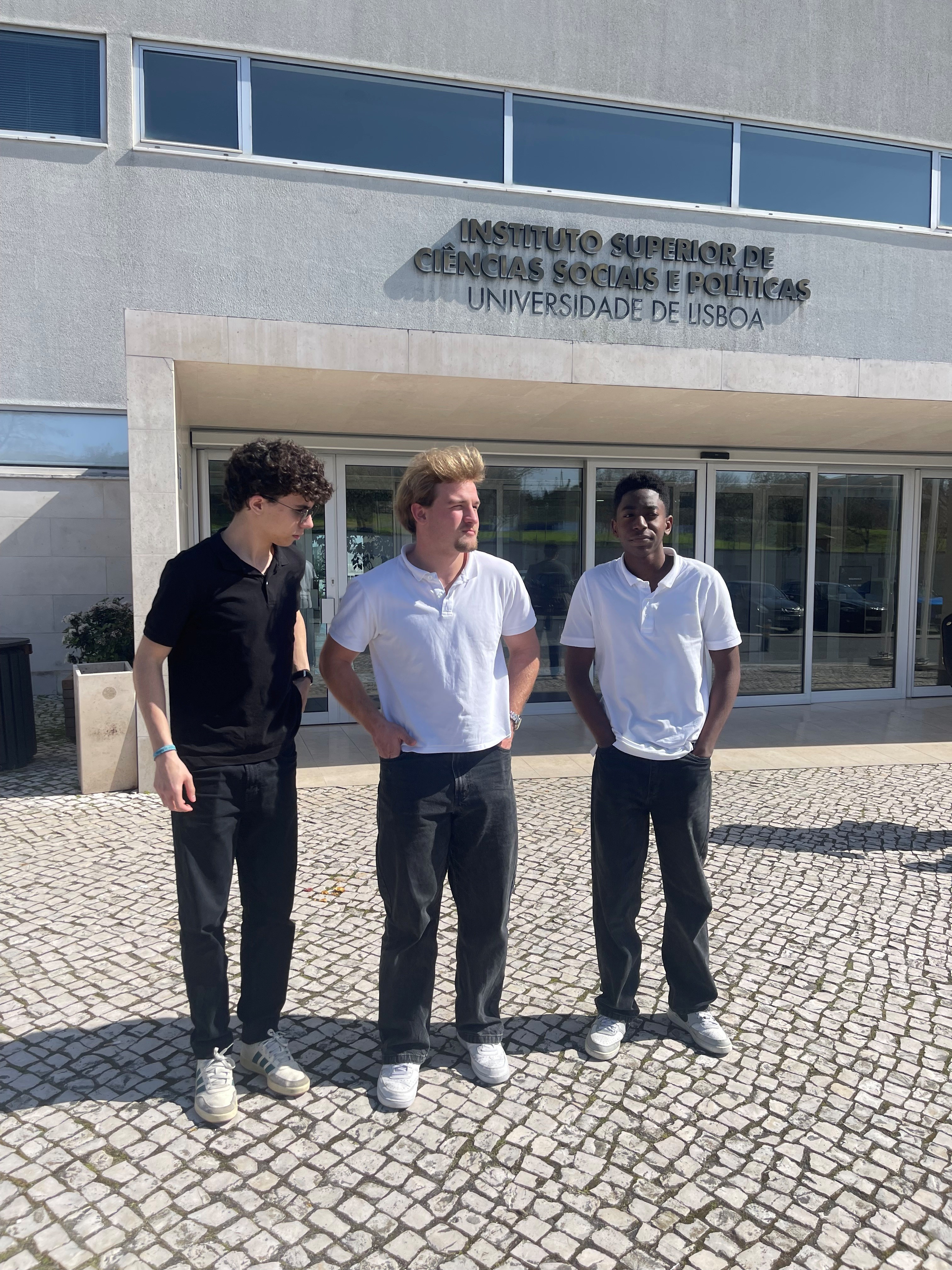 Alunos do 12.º P no Instituto Superior de Ciências Sociais e Políticas